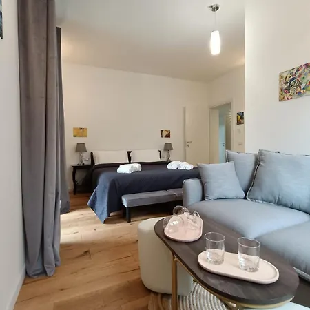 Festina Lente Suites 1-2