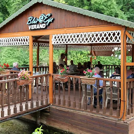 Blue Eye Saranda Cabins-3