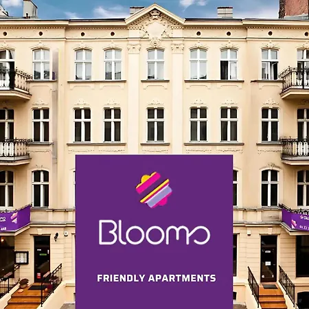 Blooms Inn - City Center Poznan By Friendly Apartments-3