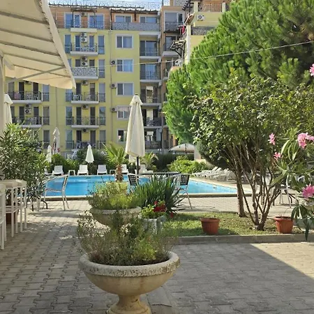 Vanilla Garden Apartments-2