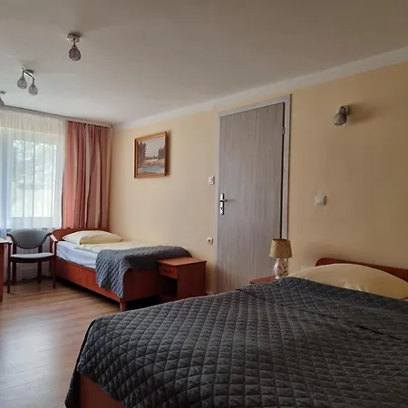 Gościniec pod Polną Różą 2-2