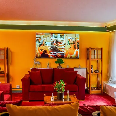 Mini Harem Hotel-2