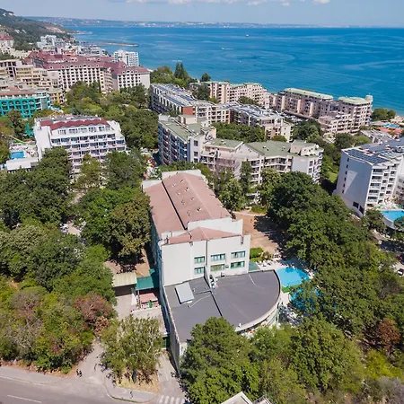 Hotel Zdravets-3