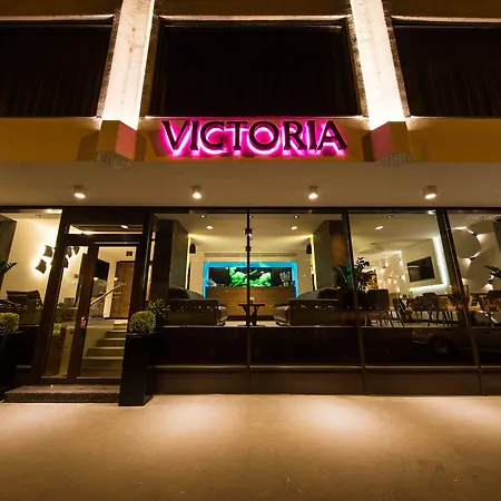 Boutique Hotel Victoria Budapest-3