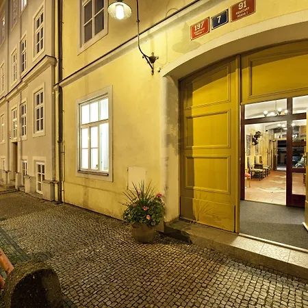 Ea Hotel Jeleni Dvur Prague Castle-3