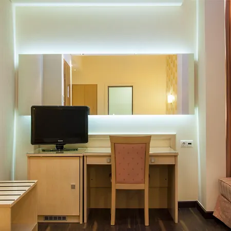 Amazon Hotel-3