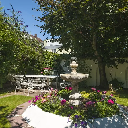 Hotel Am Berg-2