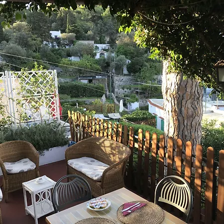 La Reginella Capri-2