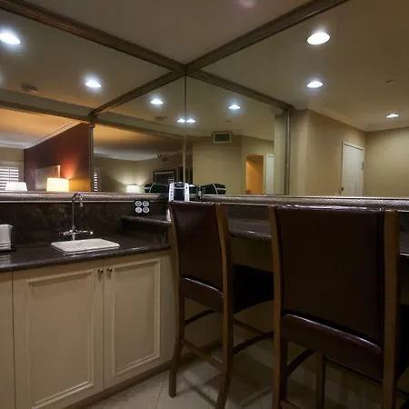 Best Western Plus Casino Royale-Center Strip-2