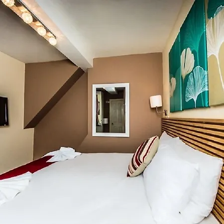 Dockside Hotel-2