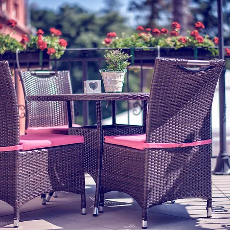 Hotel Niemcza Wino&Spa-2