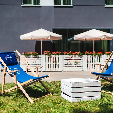Hampton By Hilton Warsaw Airport-3