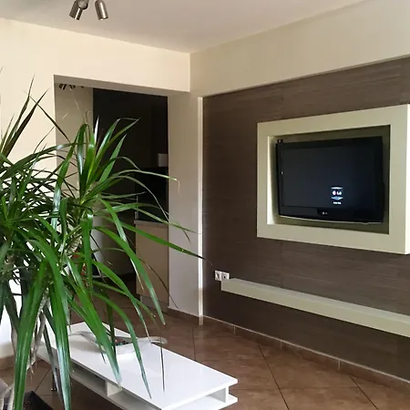 Mc Queen Rooms & Apartments-2