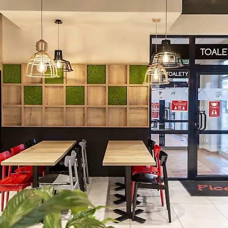 Hotel Picaro Żarska Wieś Północ A4 kierunek Niemcy-2
