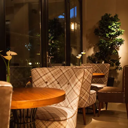 Juliet Rooms & Kitchen-2