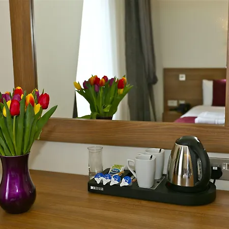 London Kings Hotel-2