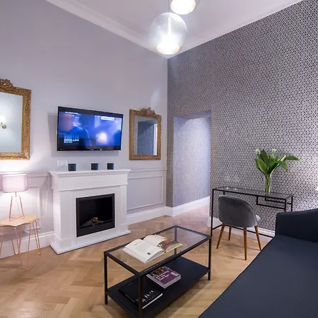 Grand Master Suites-2
