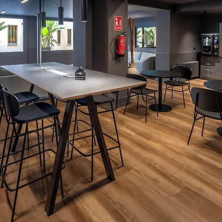 Hostal Operaramblas-3