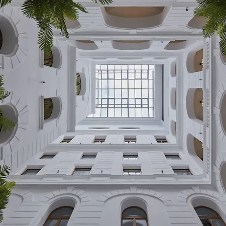 Mystery Hotel Budapest, Preferred Hotels & Resorts-2