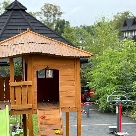 Willa Stożek, 50 m od term i wyciągów narciarskich-2