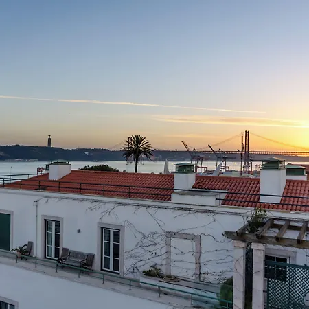 The Emerald House Lisbon - Curio Collection By Hilton-2
