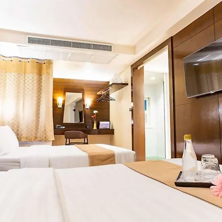 D&D Inn Khaosan-3