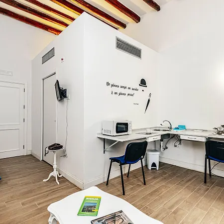 Giulio Cesare 14, Residence-2