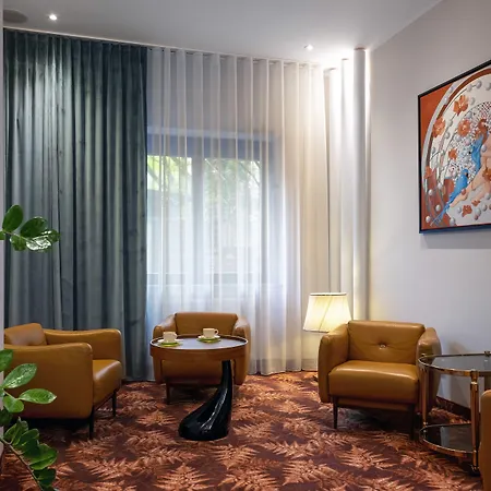 Hotel H12-2