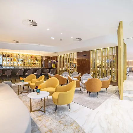 Vip Executive Suites Do Marques Hotel-3