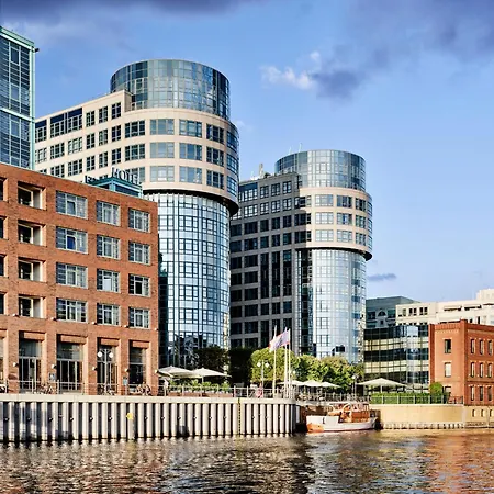 Abion Spreebogen Waterside Hotel Berlin-2