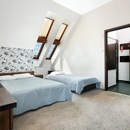 Hotel Pod Kasztanami-3