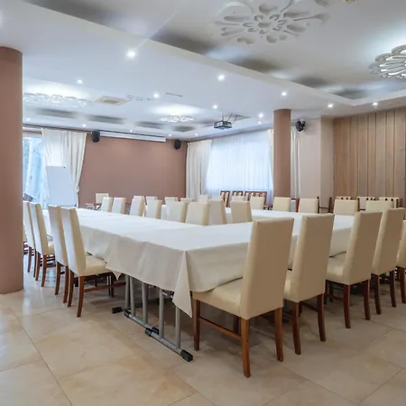 Centrum Green Hill Business & Spa-3