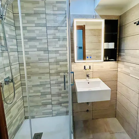 Grandis Rooms-3