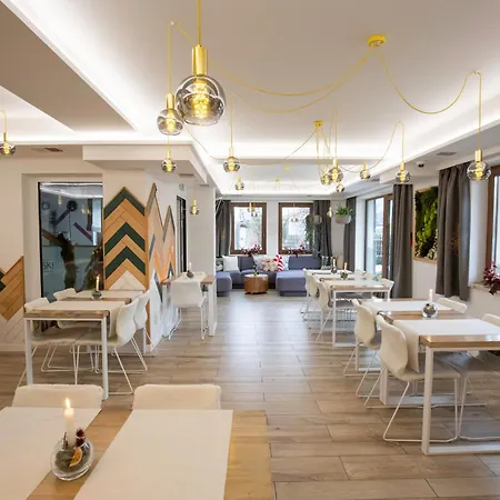Novobilski przy Termie Bania i Kotelnicy - sauna, jacuzzi, restauracja, pokój zabaw, wypożyczalnia rowerów e-bike-2