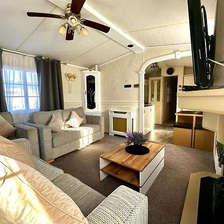 ZAJAZD ALBATROS Rzeszów POKOJE DOMKI APARTAMENTY SPA-3