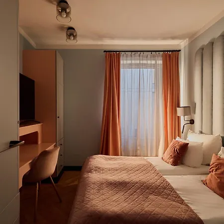 Granaria Premium Riverside & Parking By Downtown Apartments-2