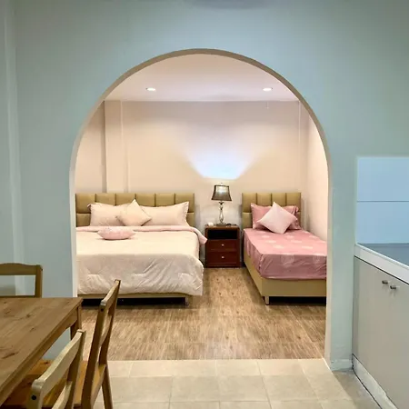 Em Home Sukhumvit Bangkok - Near Terminal 21, Em District Malls, Bts And Mrt Lines-2