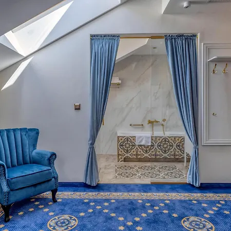 Czeczotka Palace Apartments-2