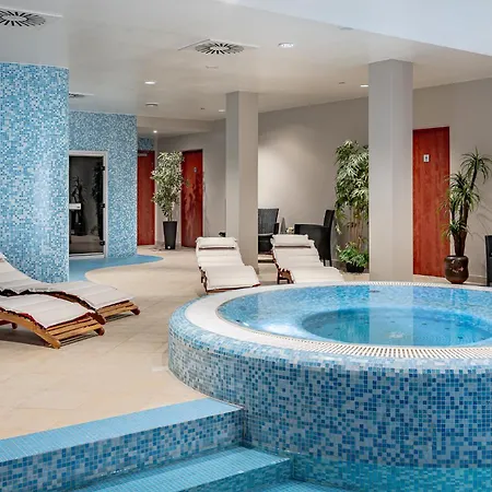Vilnius Park Plaza Hotel & Spa, Restaurant, Conference & Banquet Center-2