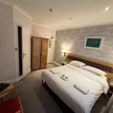 Kingswaypark Hotel At Park Avenue-3