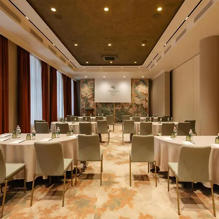 Grand Hotel Vilnius, Curio Collection By Hilton-2