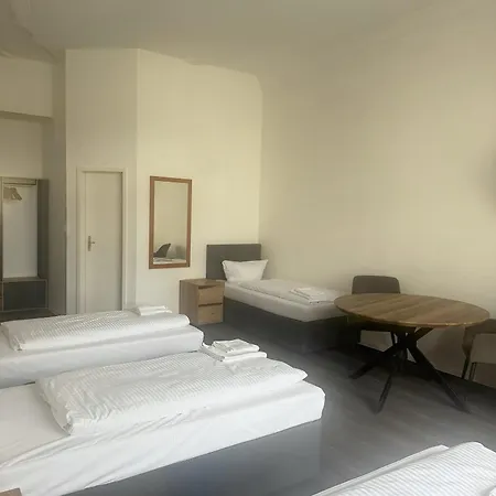 Hotel Aster An Der Messe-2