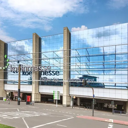 Holiday Inn Express Cologne Muelheim By Ihg-2