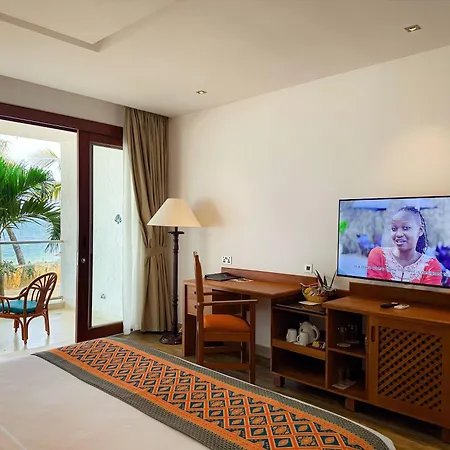 Travellers Beach Hotel & Spa-2