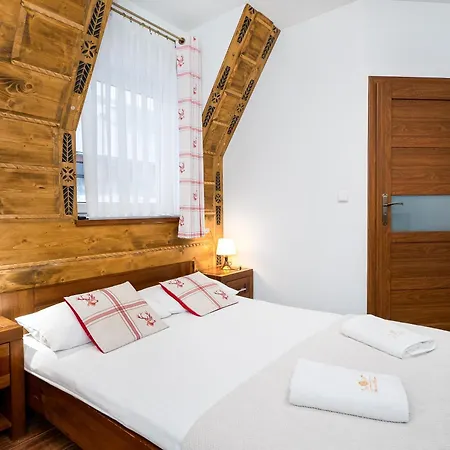 Willa Pod Reglami Małe Ciche - Jacuzzi&Sauna Idealna baza wypadowa w Góry! Wiktorówki, Rusinowa Polana , Gęsia Szyja , Toporowa Cyrhla , Murowaniec , Hala Gąsienicowa-3