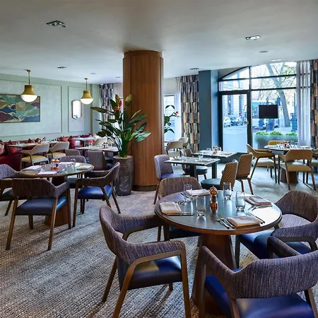 Doubletree By Hilton London - West End-3