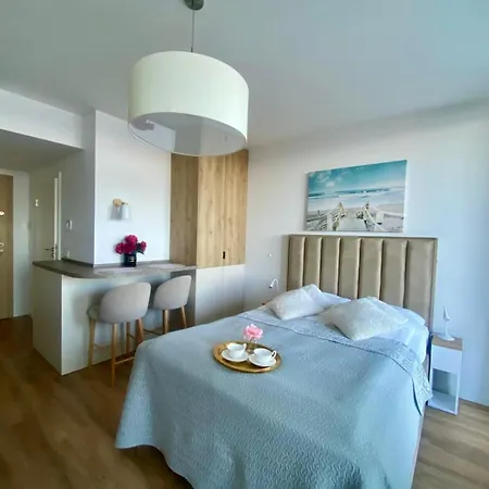 Apartamenty Jantaris Seaview By Noclegi Renters-2