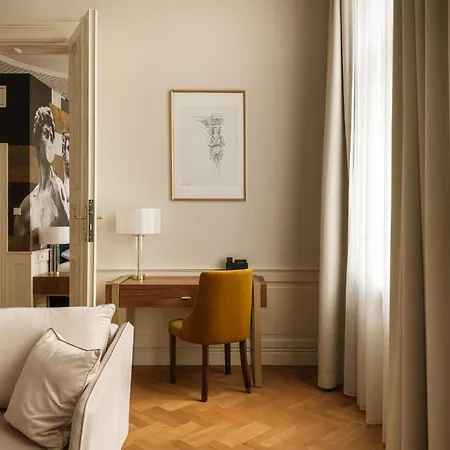 Hotel Traugutta 12-3