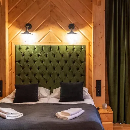Mountain Shelter Apartments-3