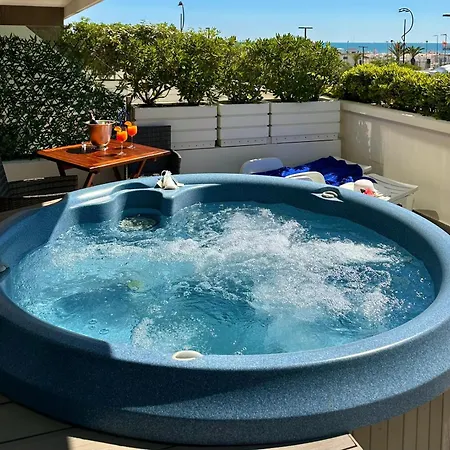 Club House Hotel-3